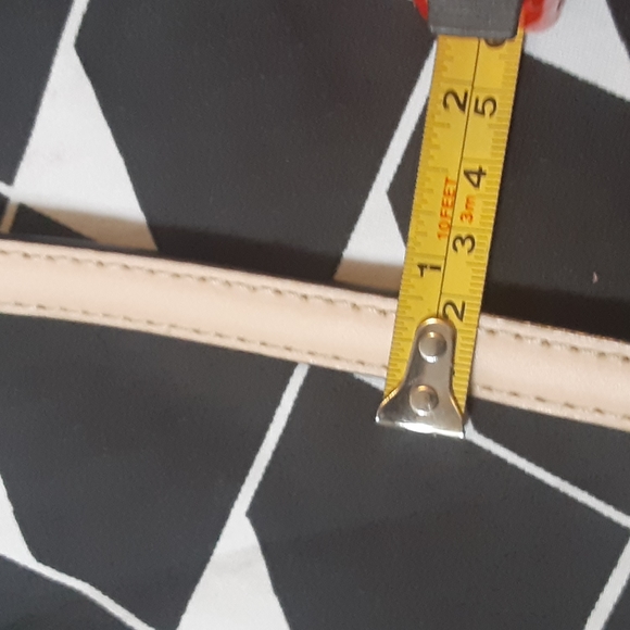 Michael KORS VANILLA HAMILTON CROSSBODY - Picture 16 of 17